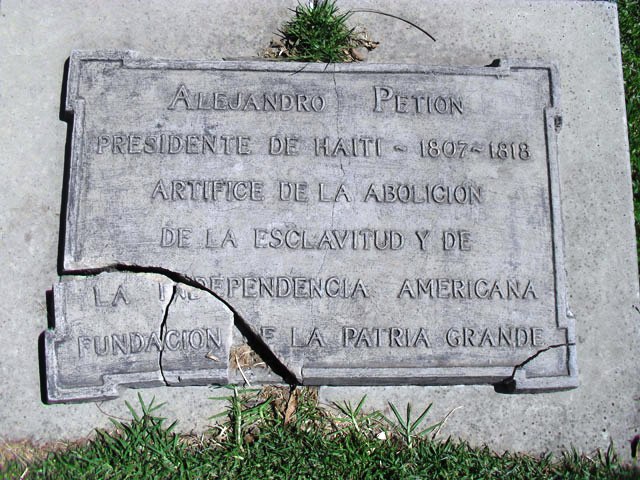 Plazoleta Alejandro Petion