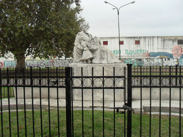 Plaza en Pedro Chutro y Almafuerte