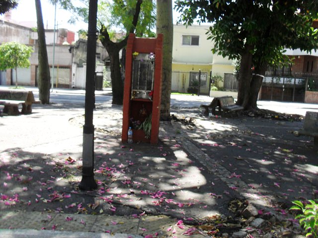 Plazoleta Hermanas Alice Domon y Leonie Duquet