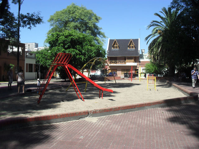 Plazoleta Lindor B. Sotomayor de Villa del Parque