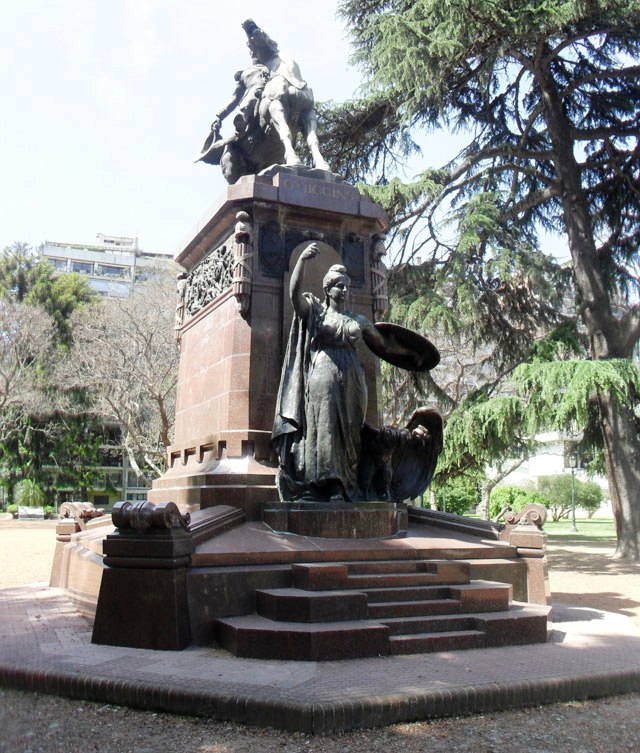 Plaza Republica de Chile