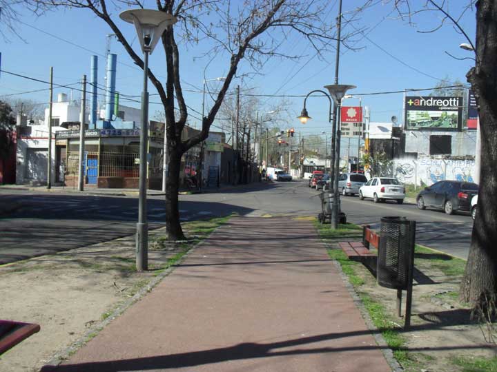 PLAZOLETA EN SOBREMONTE Y ALSINA